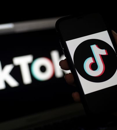 Méxco busca parar con los retos virales de TikTok que ponen en riesgo la integridad de quienes los juegan. AFP/ARCHIVO