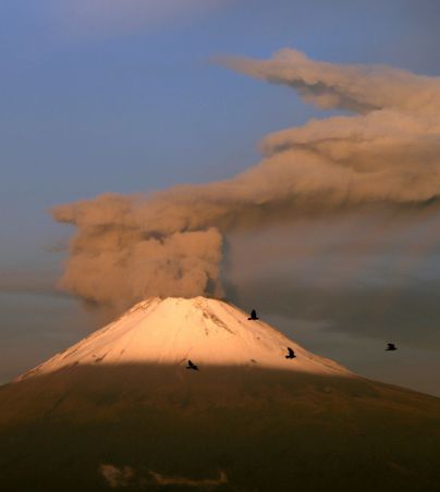 El Popocatepetl está más activo que nunca, esto dice Mhoni Vidente. EFE/ARCHIVO