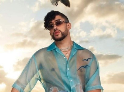 Archive Bad Bunny on X: Momento donde le toca Batear a Bad Bunny