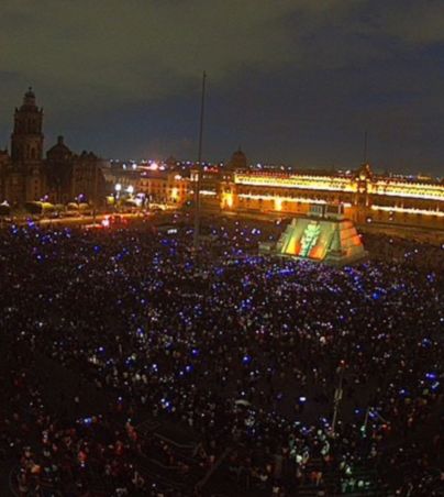 Descubre quienes van a ser los artistas que estarán en el Zócalo de la Ciudad de México. Facebook/webcamsdemexico