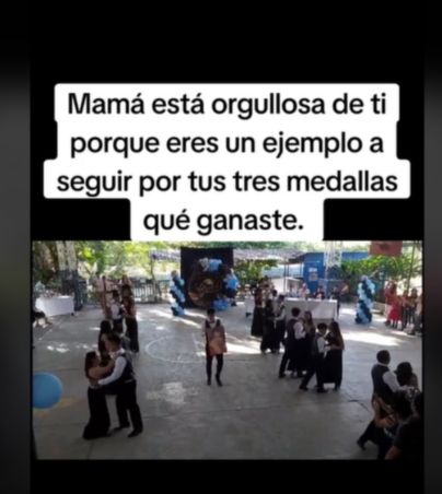 Tierno gesto de joven recién graduado hacia su mamá fallecida conmueve TikTok y se hace viral (VIDEO). TIKTOK/carmensegovia785