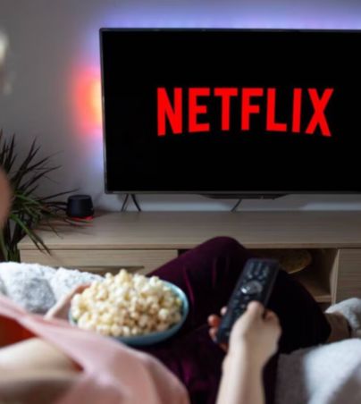 Descubre las series que Netflix bajará de su plataforma ¡Corre a verlas antes que las eliminen!. Facebook/Netflix