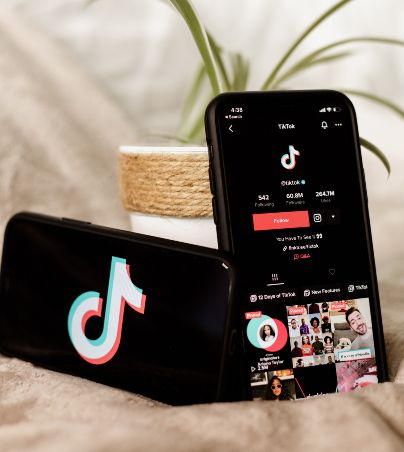 Estos son los nominados de los TikTok Awards 2024 y aquí puedes votar por ellos . UNSPLASH/Collabstr