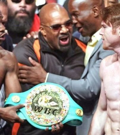 Esta fue la respuesta de Saúl Canelo Álvarez al mensaje que le envió Floyd Mayweather . Facebook/Floyd Mayweather