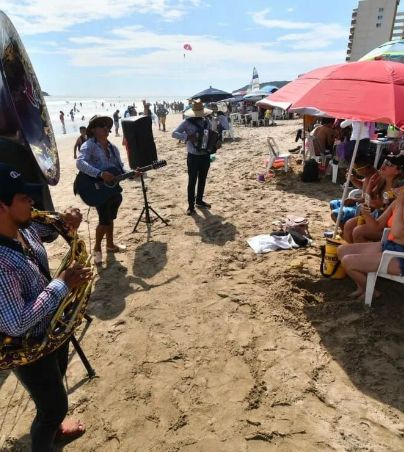 Mazatlán es tendencia gracias a que prohíben la banda tradicional en sus playas. Facebook/Mazatlán