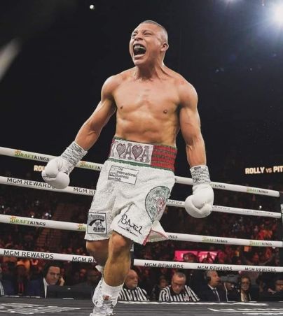 Él es Isaac "Pitbull" Cruz el nuevo campeón del mundo en el boxeo ¡De México para el mundo!. Facebook/Isaac Cruz